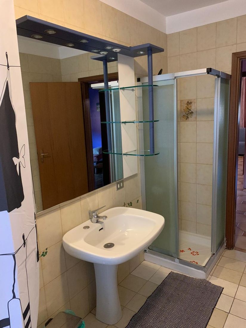 Bagno con doccia